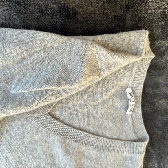 Lightweight grey sweater - Picture 4 of 4